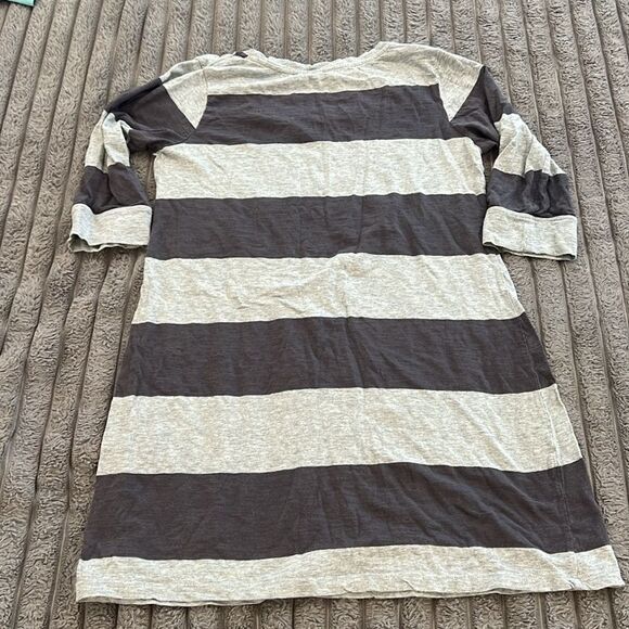 Women’s Tunic - Picture 4 of 5